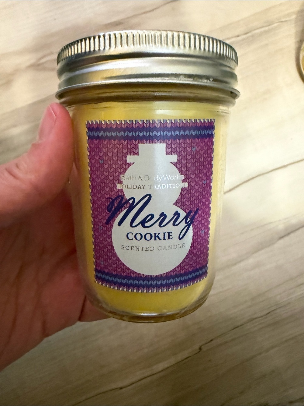 Bath & Body Works -Merry Cookie Scented Candle